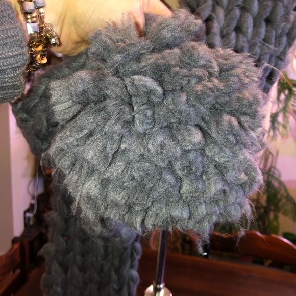 - Women grey chunky yarn scarf:Parkhurst - Picture 4 of 5